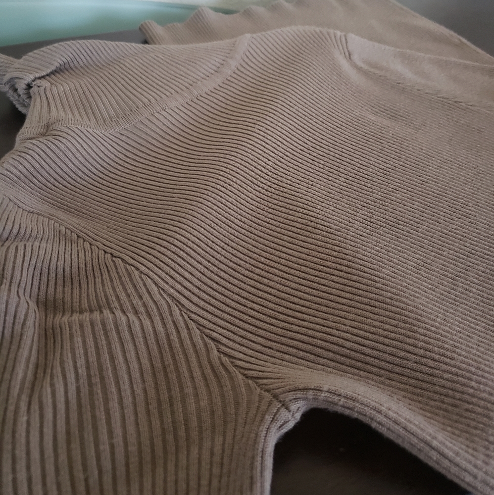 🎠Form Fitting Ribbed Sweater Dress🎠